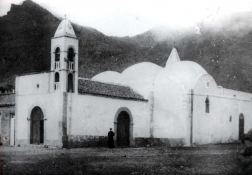 Santiago-Iglesia-Cura